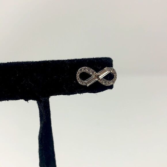 White Rhinestone Crystal Gem Infinity Symbol Studs Post Earrings - Picture 5 of 8